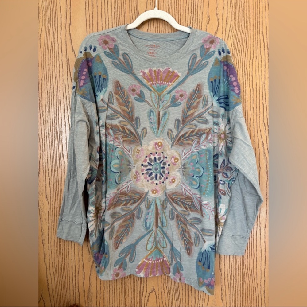 NATURAL LIFE Light Gray Floral Mandala Boho One Size Long Sleeve Tee tunic